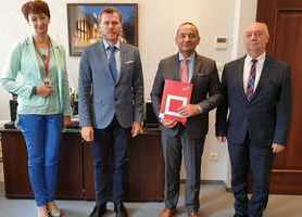 Podpisali umowę na termomodernizację budynku komunalnego 