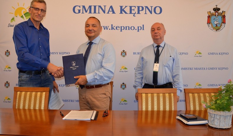 Podpisano umowy na remont szatni sportowych 