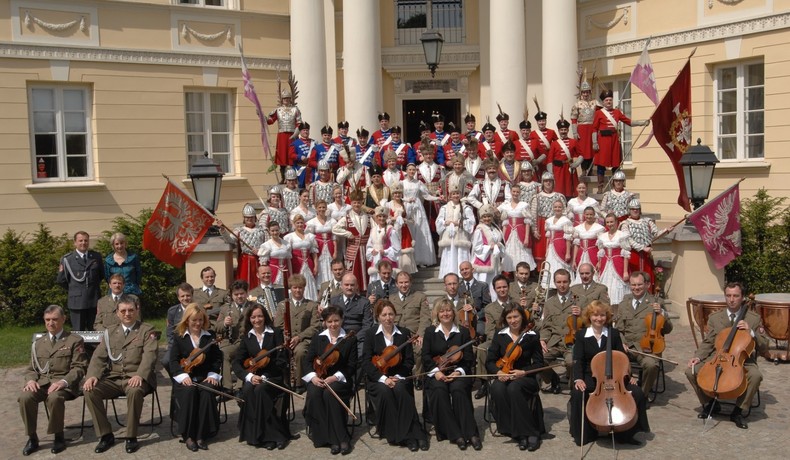 BENEFIS DZIAŁALNOŚCI WŁADYSŁAWA SZELĄGA ORAZ KONCERT ZESPOŁU ARTYSTYCZNEGO WOJSKA POLSKIEGO