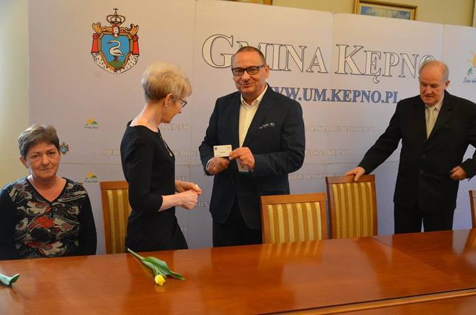 Tysięczna i pięćsetna karta trafiła do seniorek 