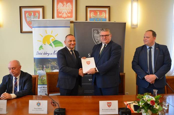 Umowy na dofinansowanie budowy dróg podpisane