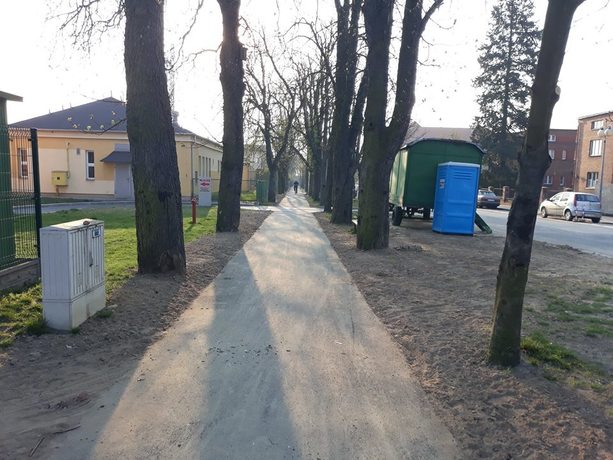 Nowy chodnik przy ulicy Dąbrowskiego 